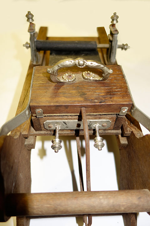 PresseEncrageAutomatiqueBois7.jpg