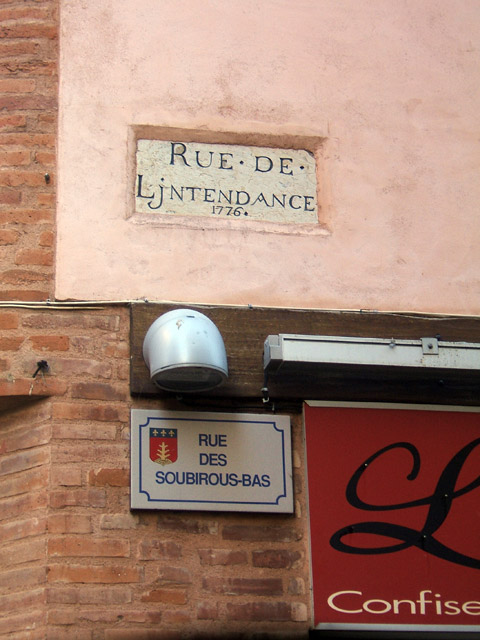 Nom de rue n° 15b Nom de rue n° 15b